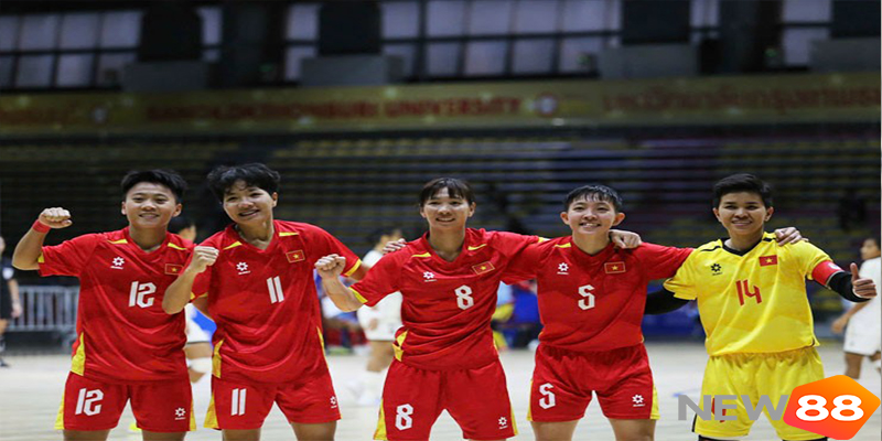 Bóng Đá futsal Nữ Việt Nam Giành HCV Lịch Sử SEA Games 33 6 Thanh Ngân tỏa sáng với cú đúp trong chung kết